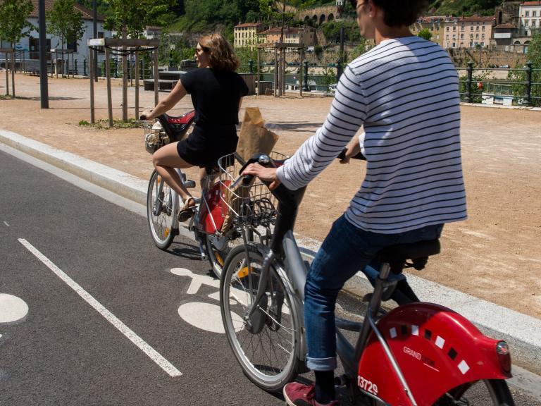 A BIKE FRIENDLY NEIGHBOURHOOD Lyon Confluence